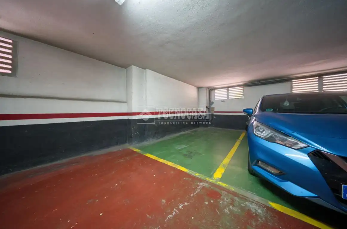 Parking de Piso en venta en Laguna de Duero con Calefacción y Terraza