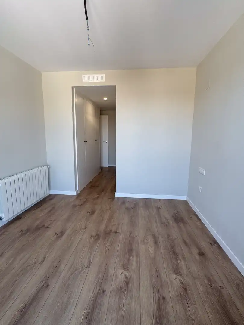 Schlafzimmer von Wohnung zum Verkauf in Valencia mit Klimaanlage, Abstellraum und Schwimmbad