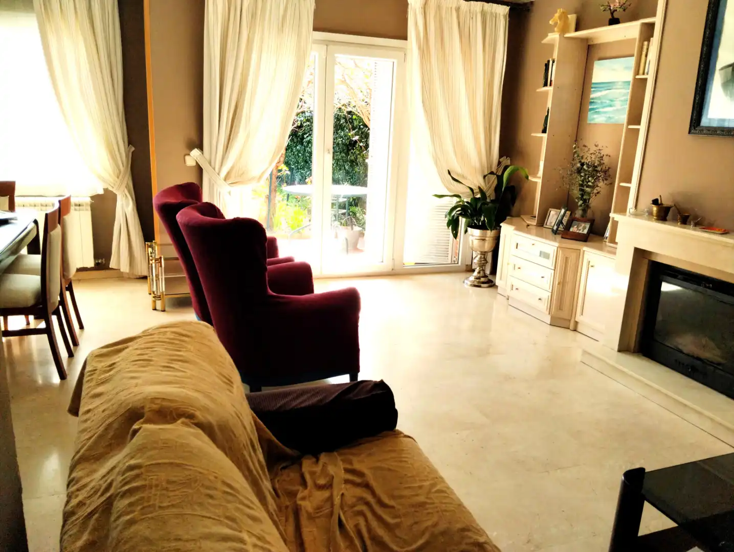 Sala de estar de Casa adosada en venta en San Lorenzo de El Escorial con Aire acondicionado, Calefacción y Jardín privado