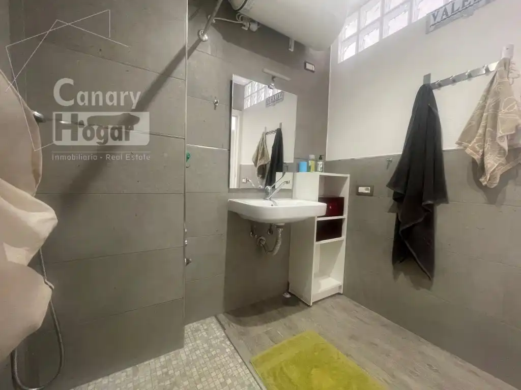 Bathroom of Apartments for sale in Arona