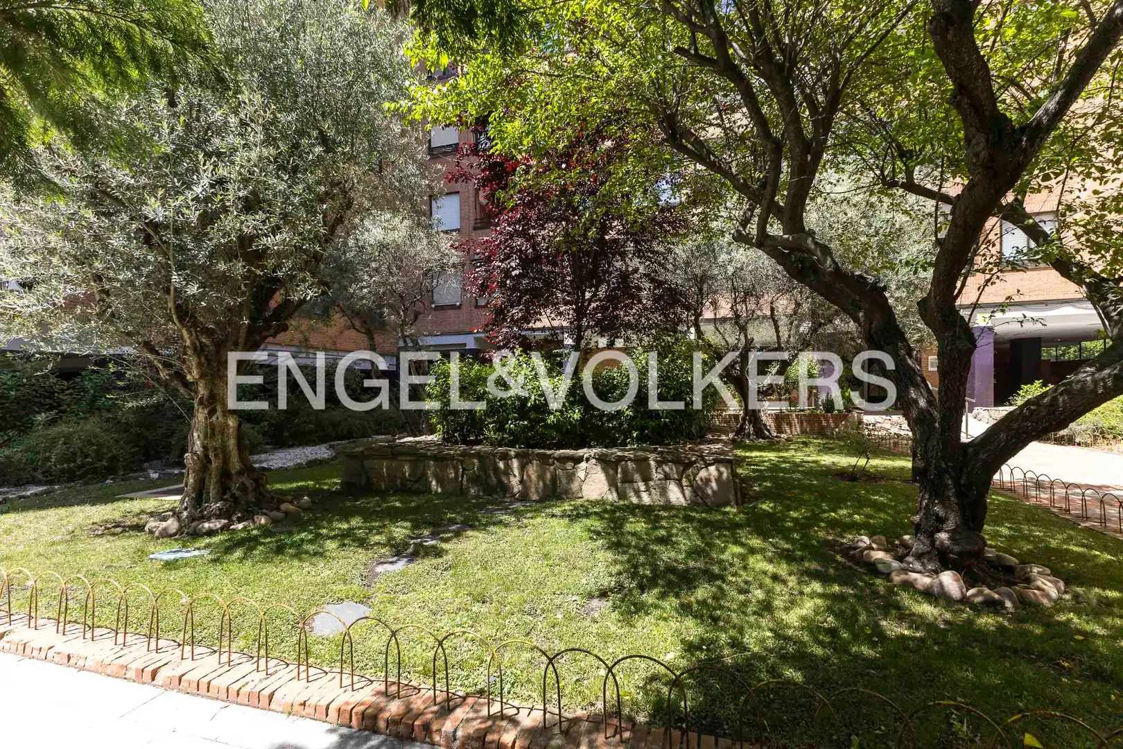 Vista exterior de Pis de lloguer en Madrid amb Aire condicionat, Calefacció i Piscina