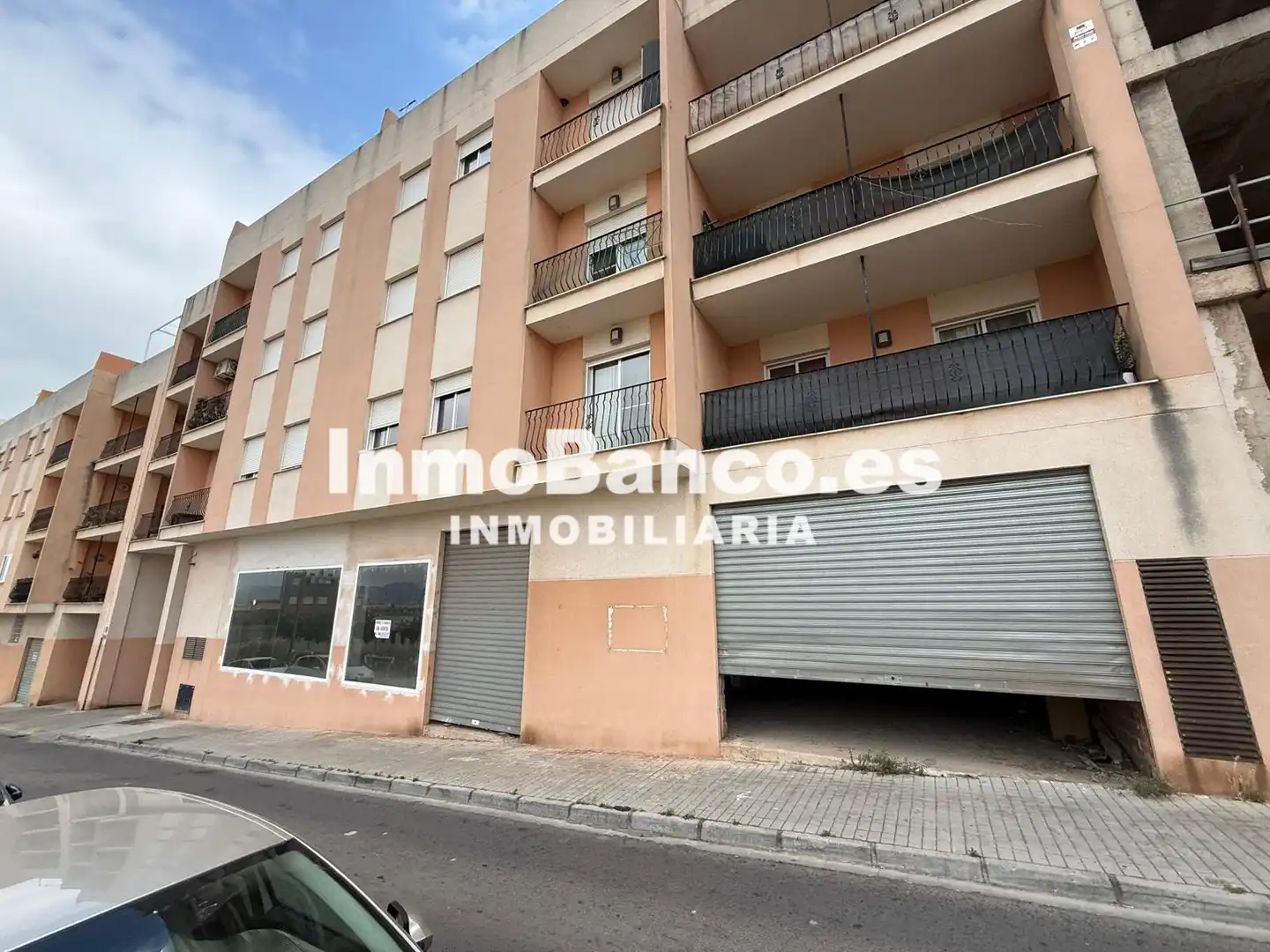 Local comercial en venda a Calle Poeta Ernesto Nebot 5