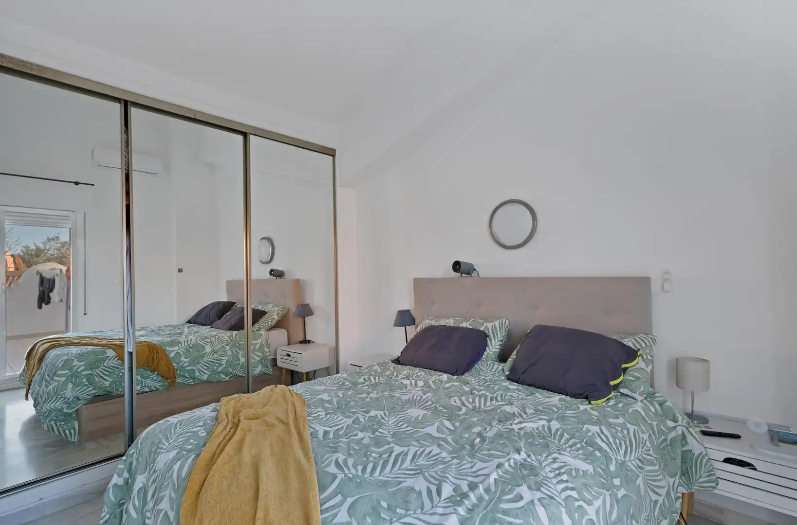 Dormitori de Casa adosada en venda en Marbella amb Jardí privat i Piscina comunitària