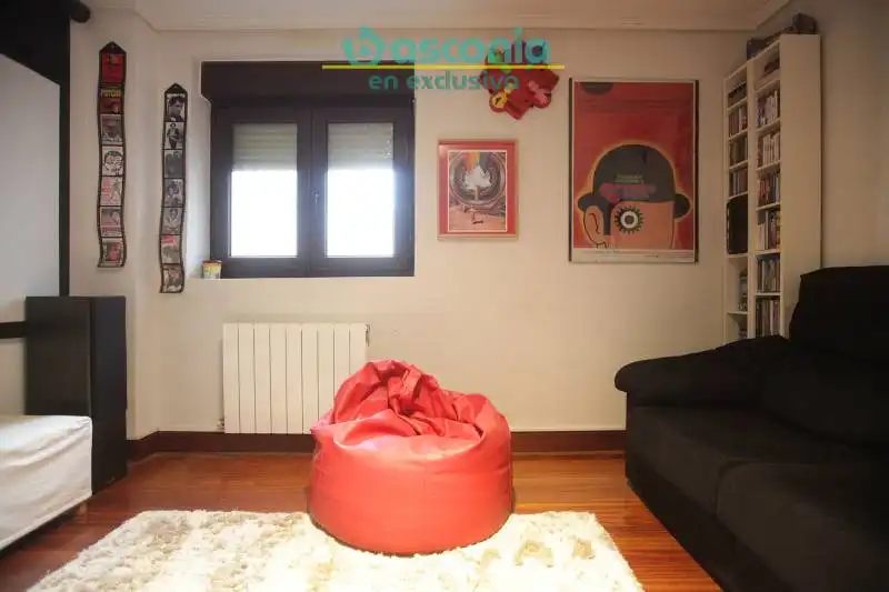 Living room of Flat for sale in Bilbao   with Furnished