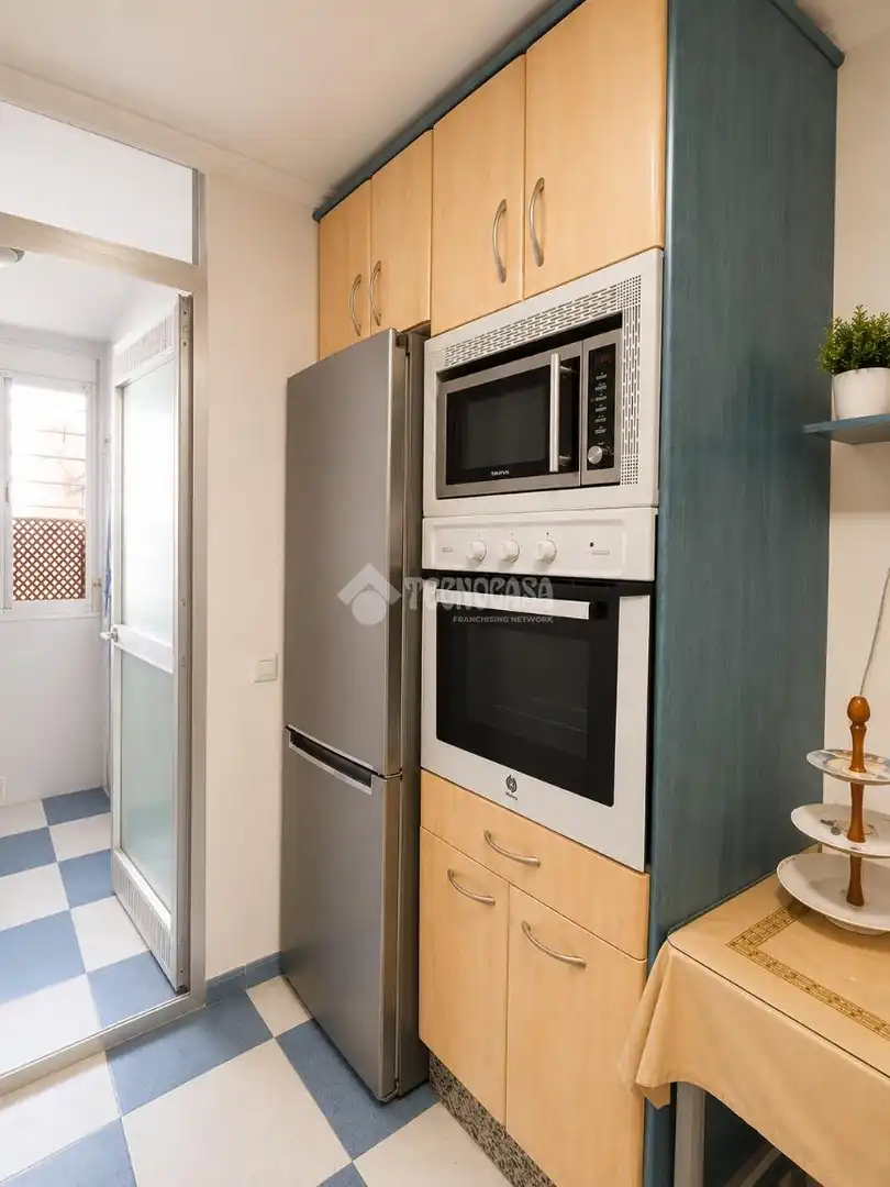 Cocina de Piso en venta en Sevilla con Jardín privado
