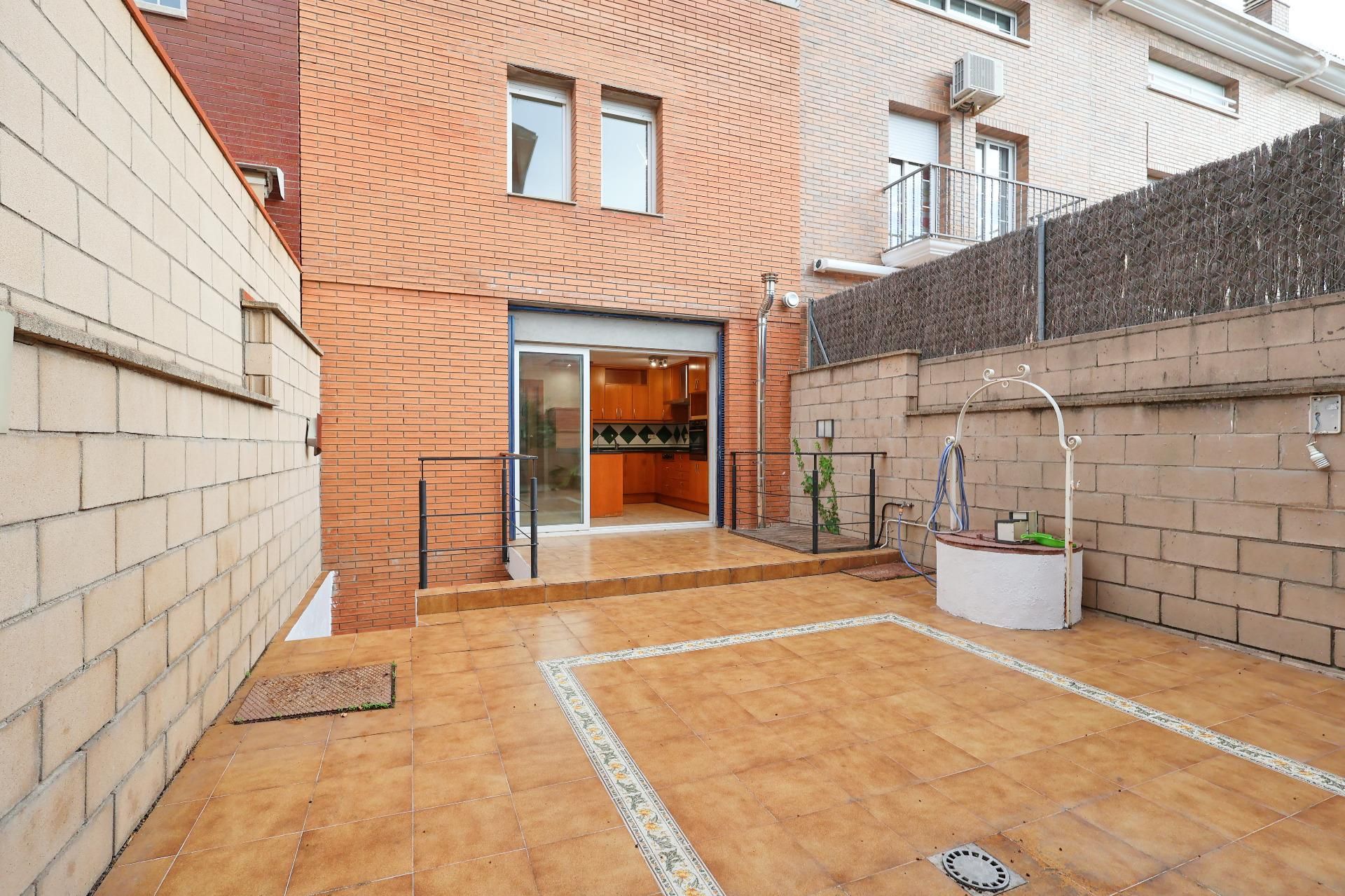 Terrace of Single-family semi-detached for sale in Vilanova i la Geltrú  with Heating and Terrace