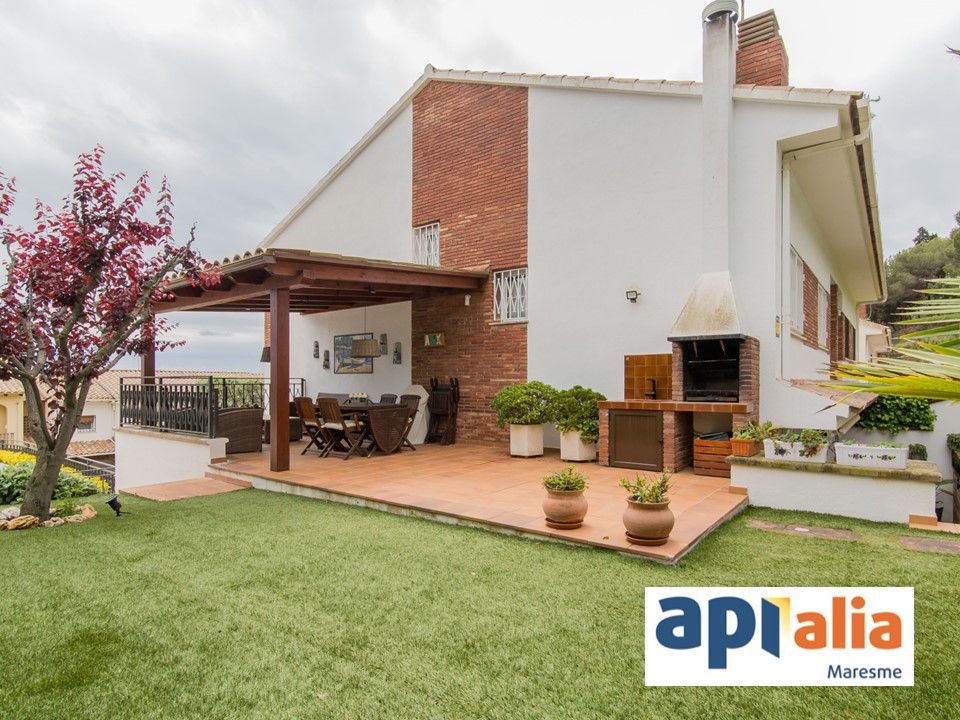 Terraza de Casa o chalet en venta en Premià de Dalt con Calefacción y Piscina