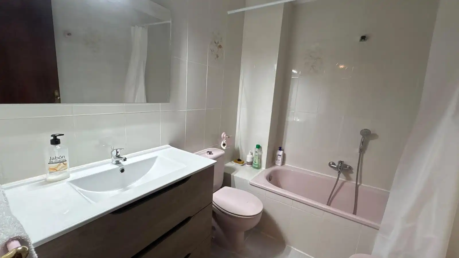 Badezimmer von Wohnung zur Miete in Elda mit Klimaanlage, Möbliert und Balkon