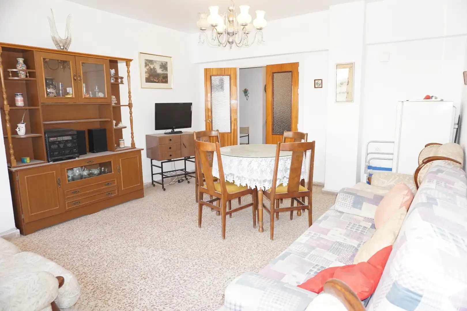 Sala d'estar de Pis en venda en Almería amb Moblat i Balcó
