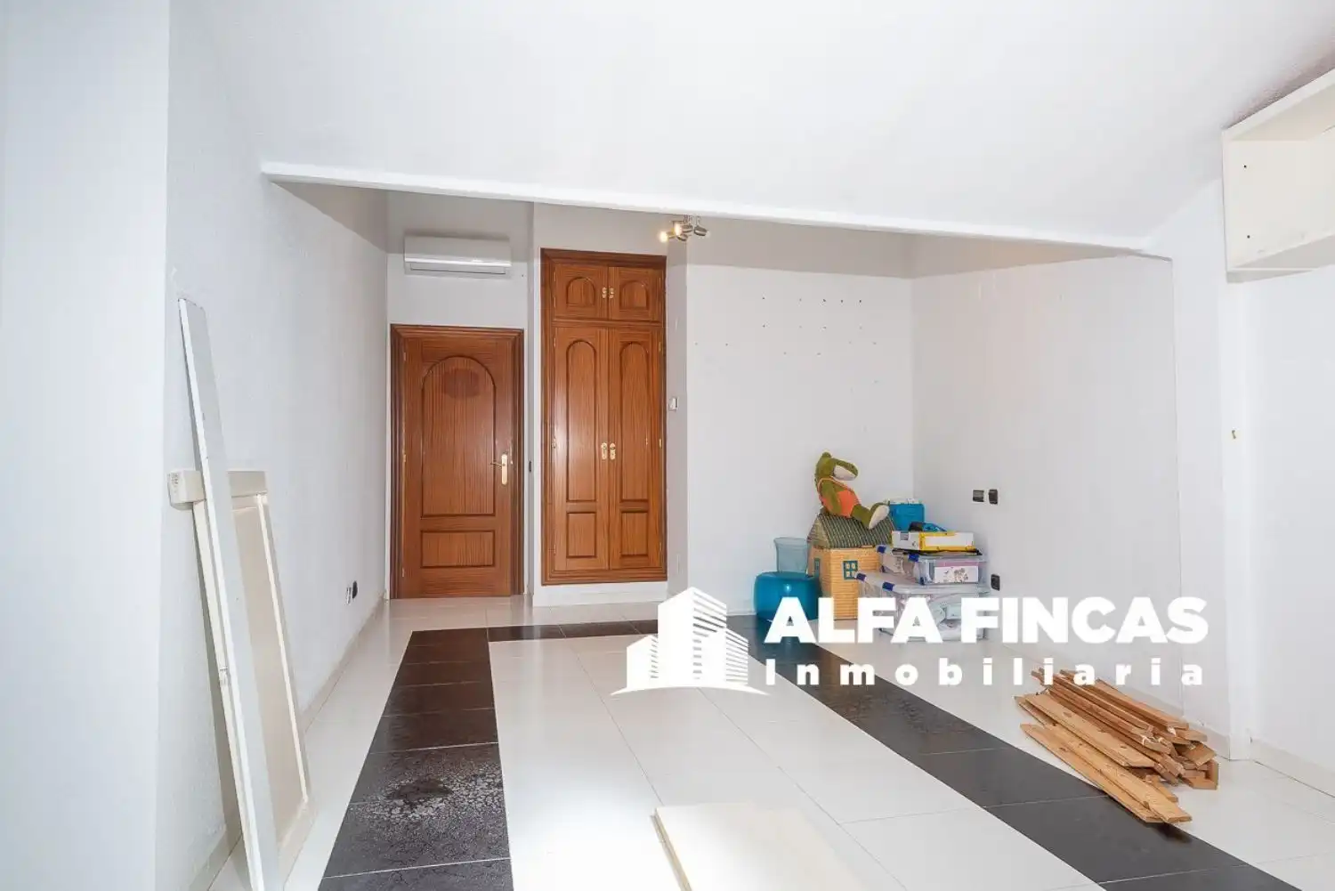 Casa o chalet en venta en Mota del Cuervo con Aire acondicionado, Jardín privado y Terraza