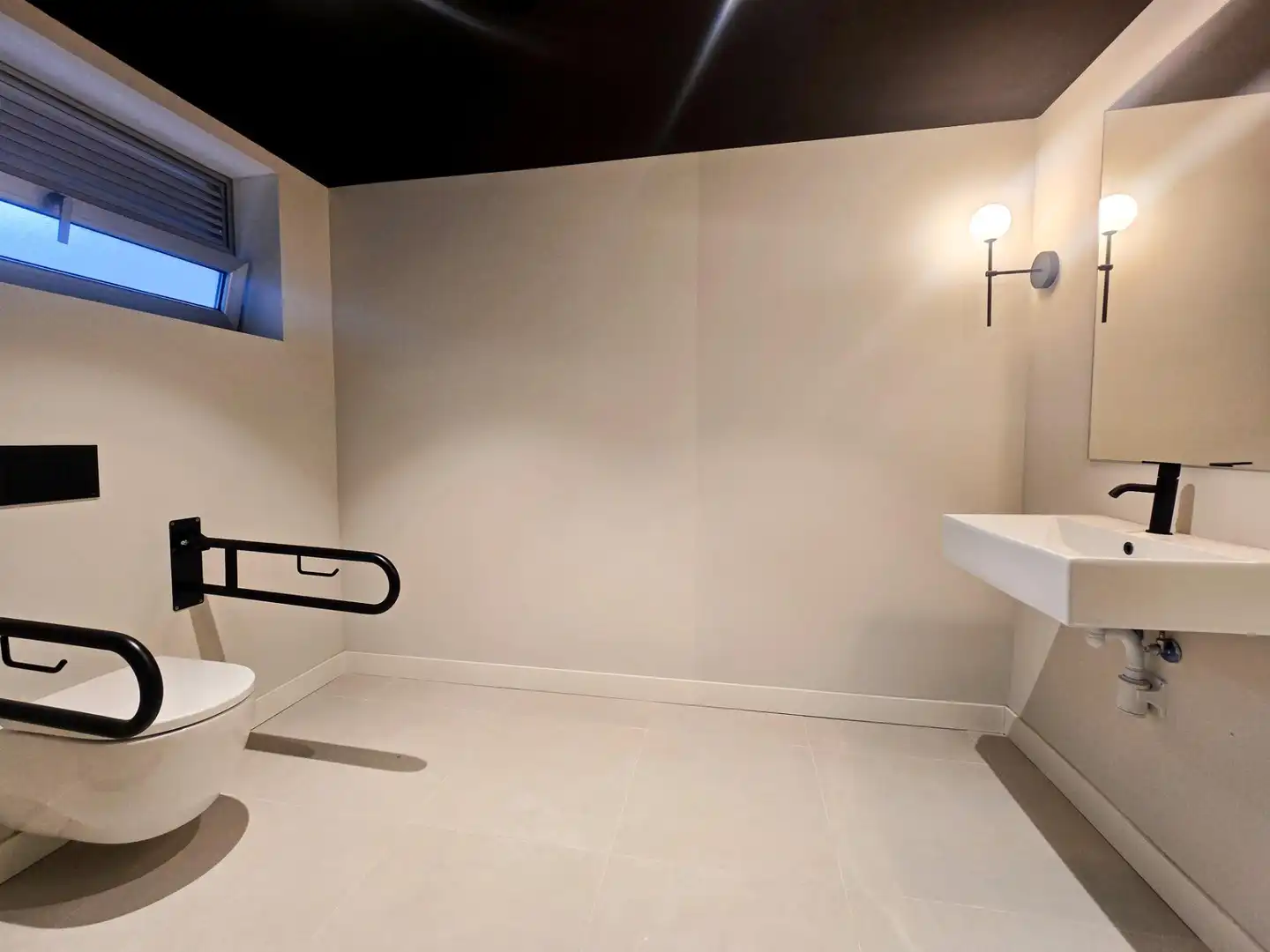 Baño de Oficina en venta en A Coruña Capital 