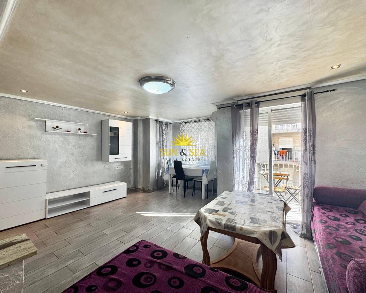 Vista exterior de Apartamento de alquiler en Elche / Elx con Aire acondicionado, Calefacción y Amueblado