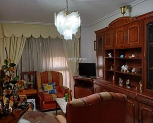 Living room of Flat to rent in  Sevilla Capital  with Air Conditioner, Terrace and Balcony