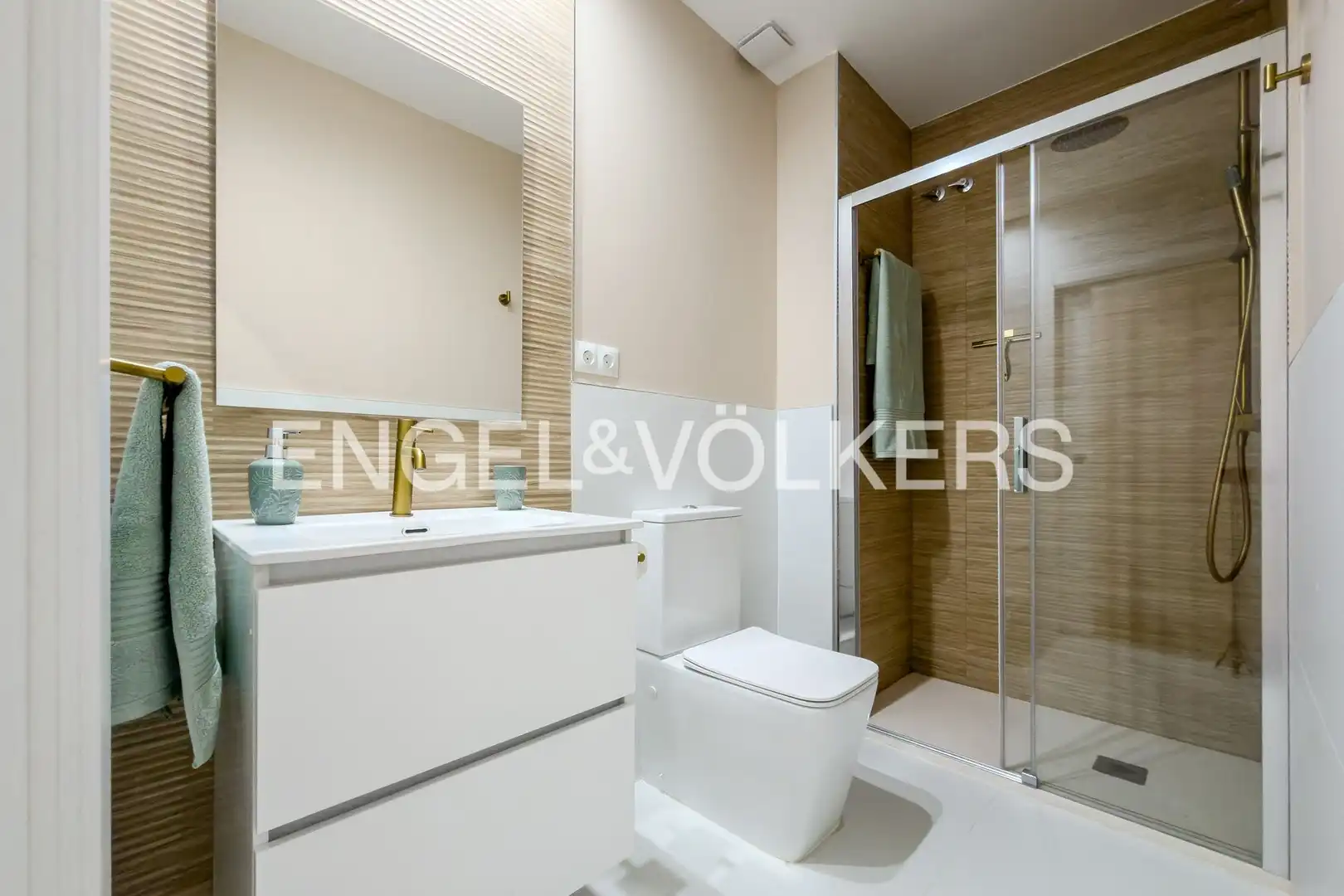 Bathroom of Flat for rent in Ciutat Vella