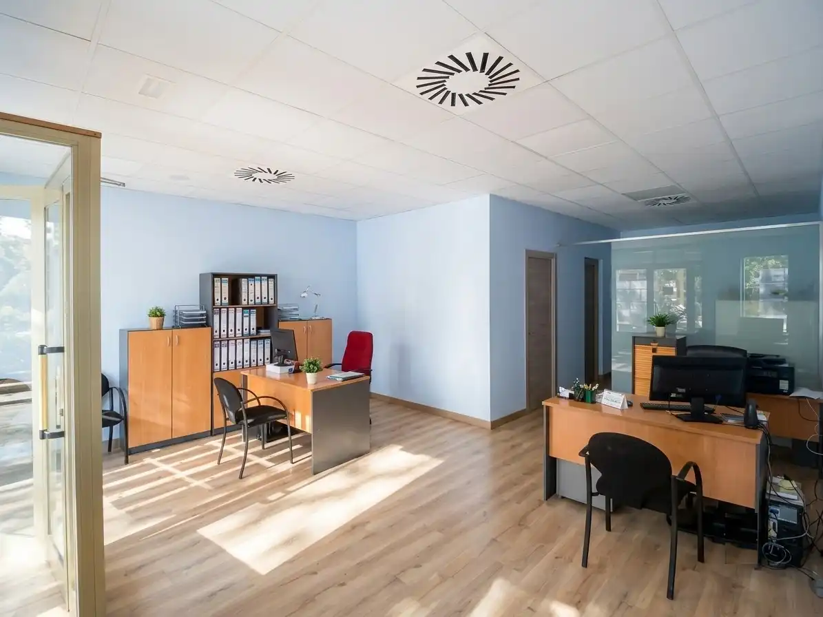 Office for rent in Zaragoza  with Air Conditioner, Heating and Furnished