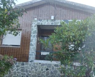 Exterior view of Country house for sale in A Estrada   with Private garden, Storage room and Balcony