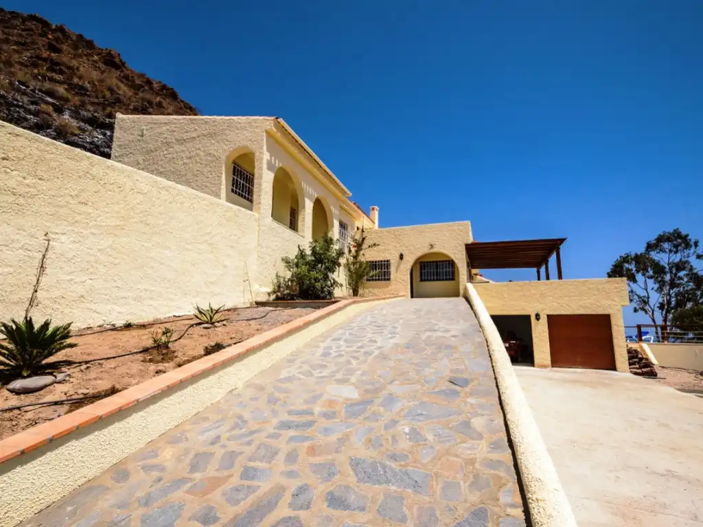 Casa con piscina in vendita a Vista de los Ángeles, imagen 2