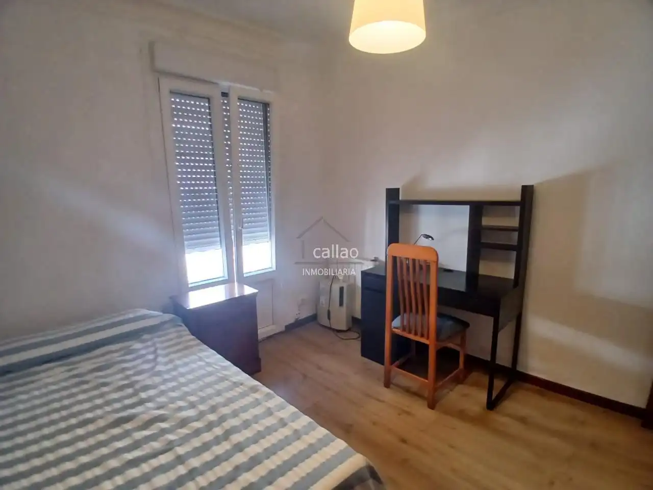 Habitación de Piso de alquiler en Ferrol con Calefacción y Amueblado