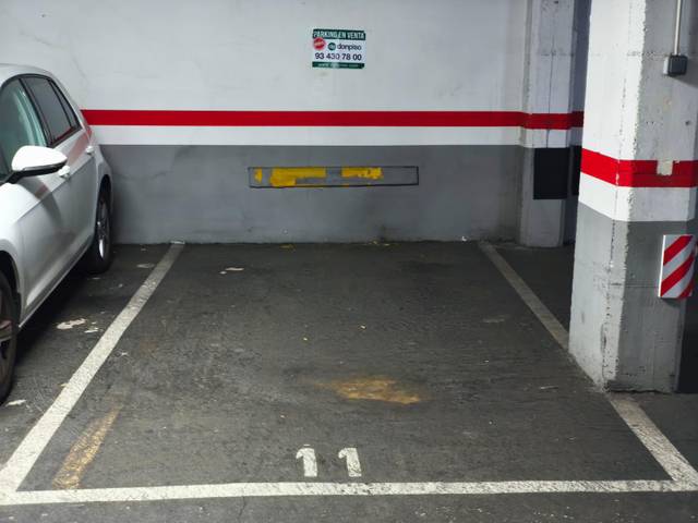 Garaje en Venta en Barri de les Corts