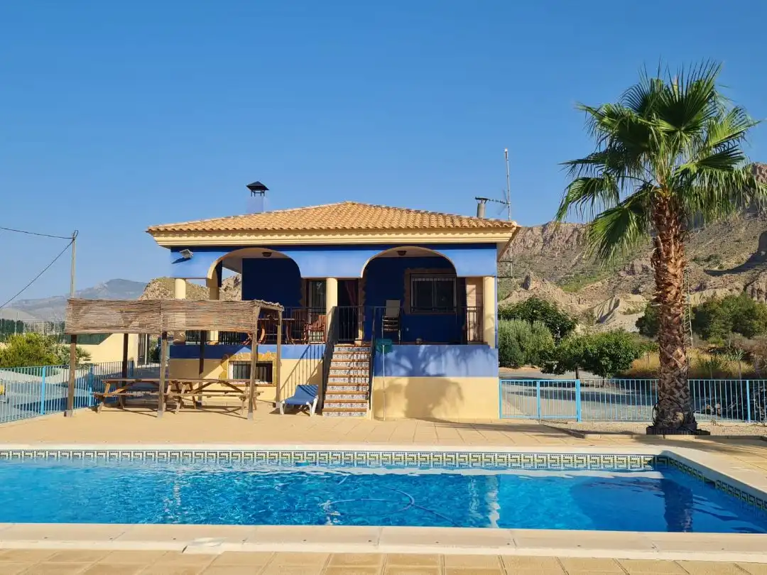 Villa con giardino in vendita a Paraje Saque y Navela 1, imagen 3