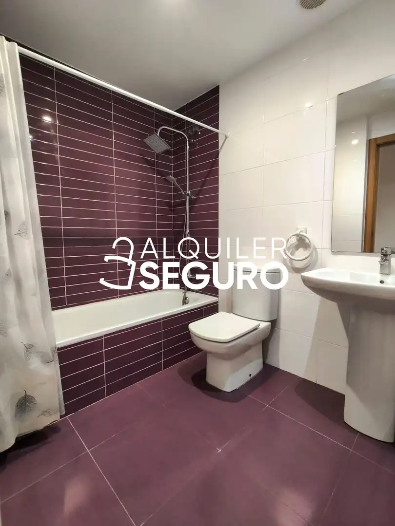 Badezimmer von Wohnung zur Miete in Centro  