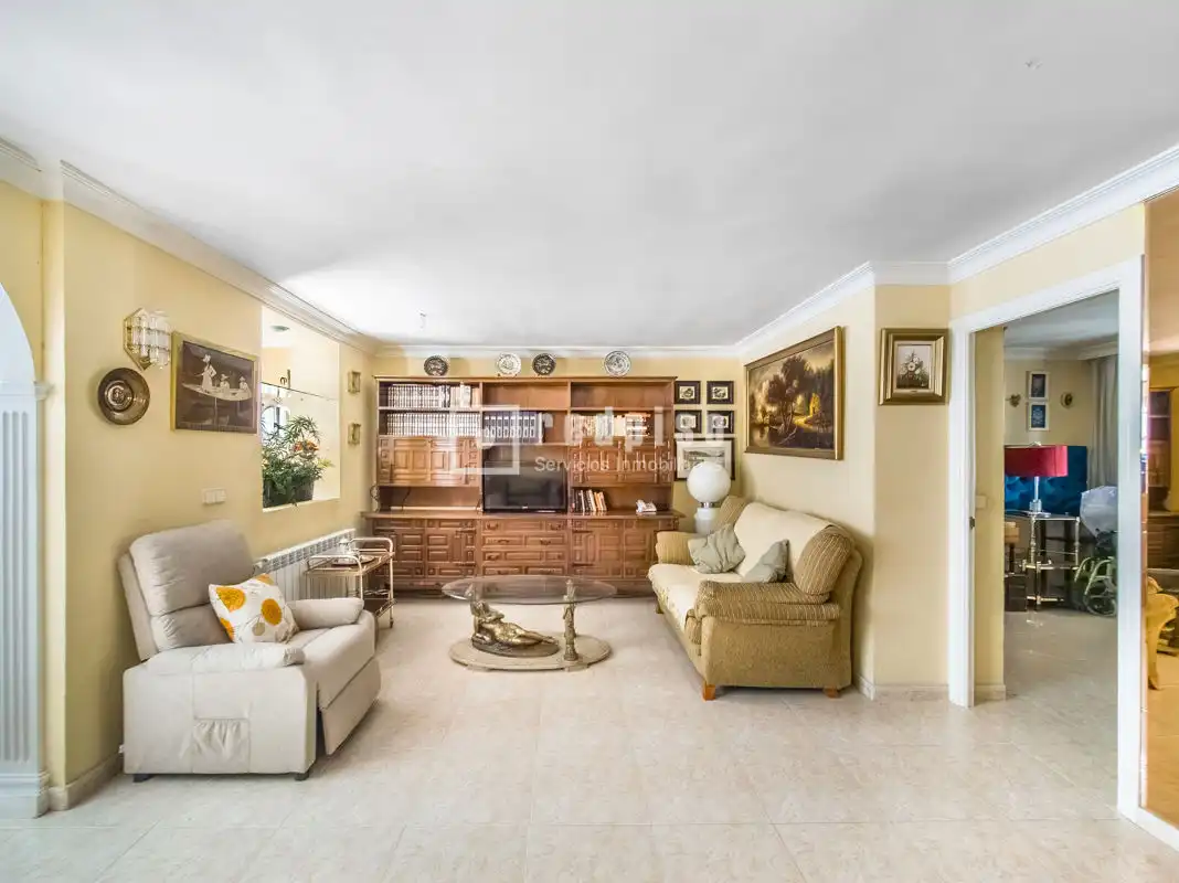 Piso en venta en del Poeta Blas de Otero, Ventas