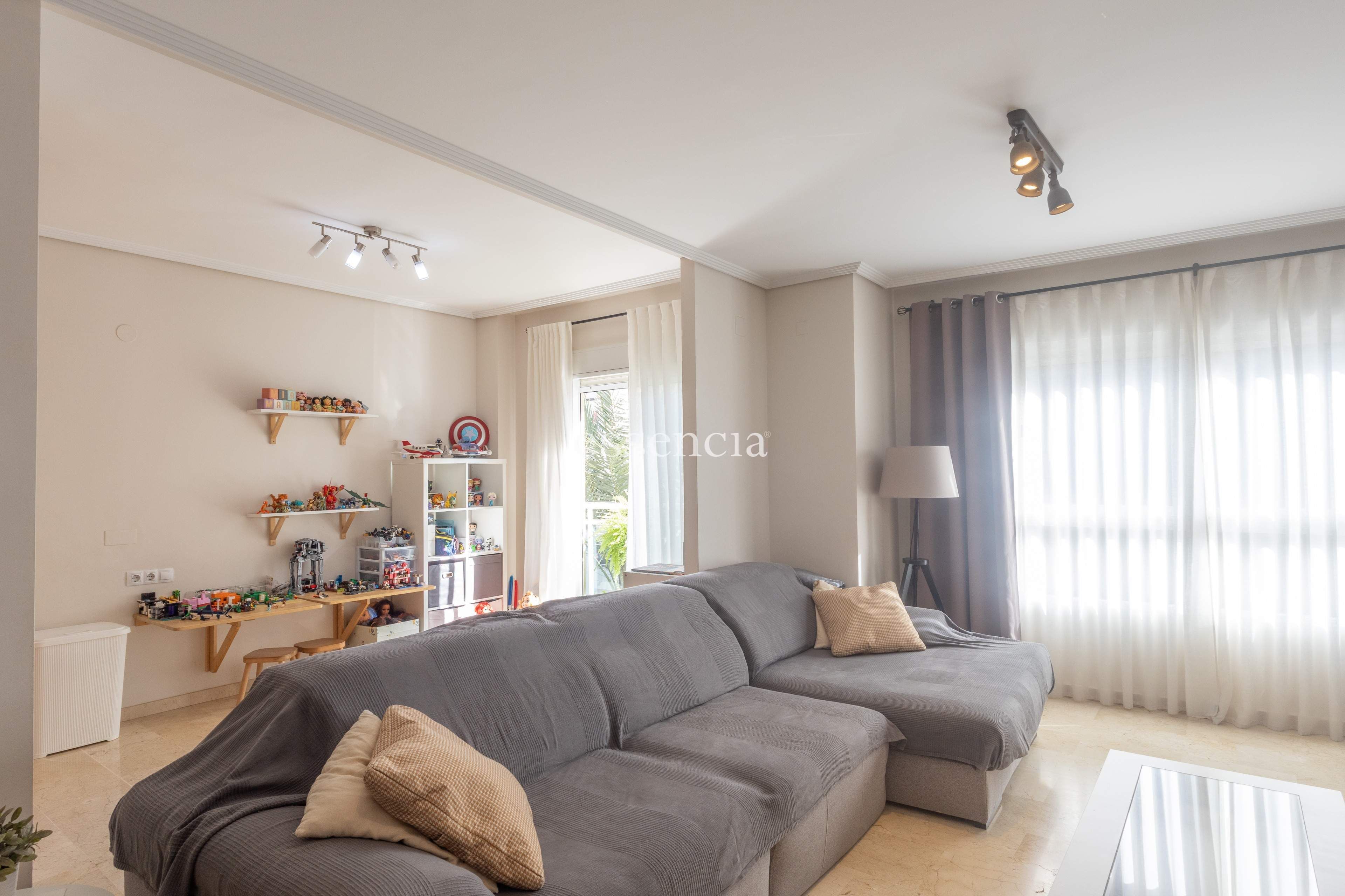 Sala d'estar de Pis en venda en Gandia amb Aire condicionat