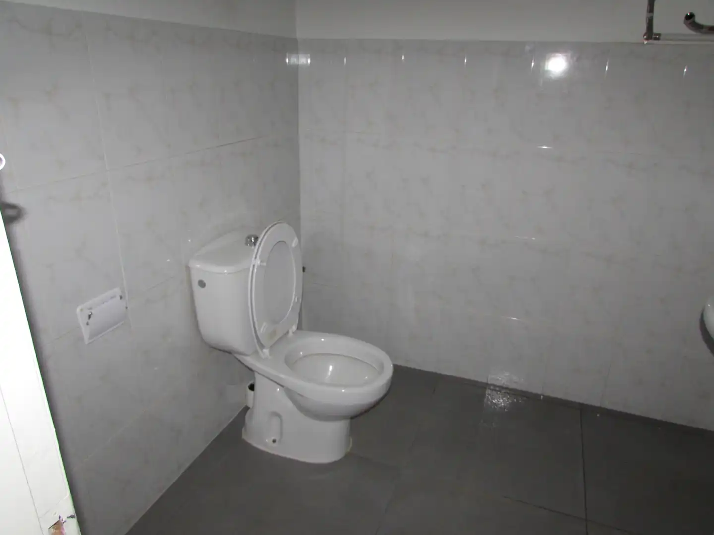 Baño de Local de alquiler en Culleredo con Aire acondicionado