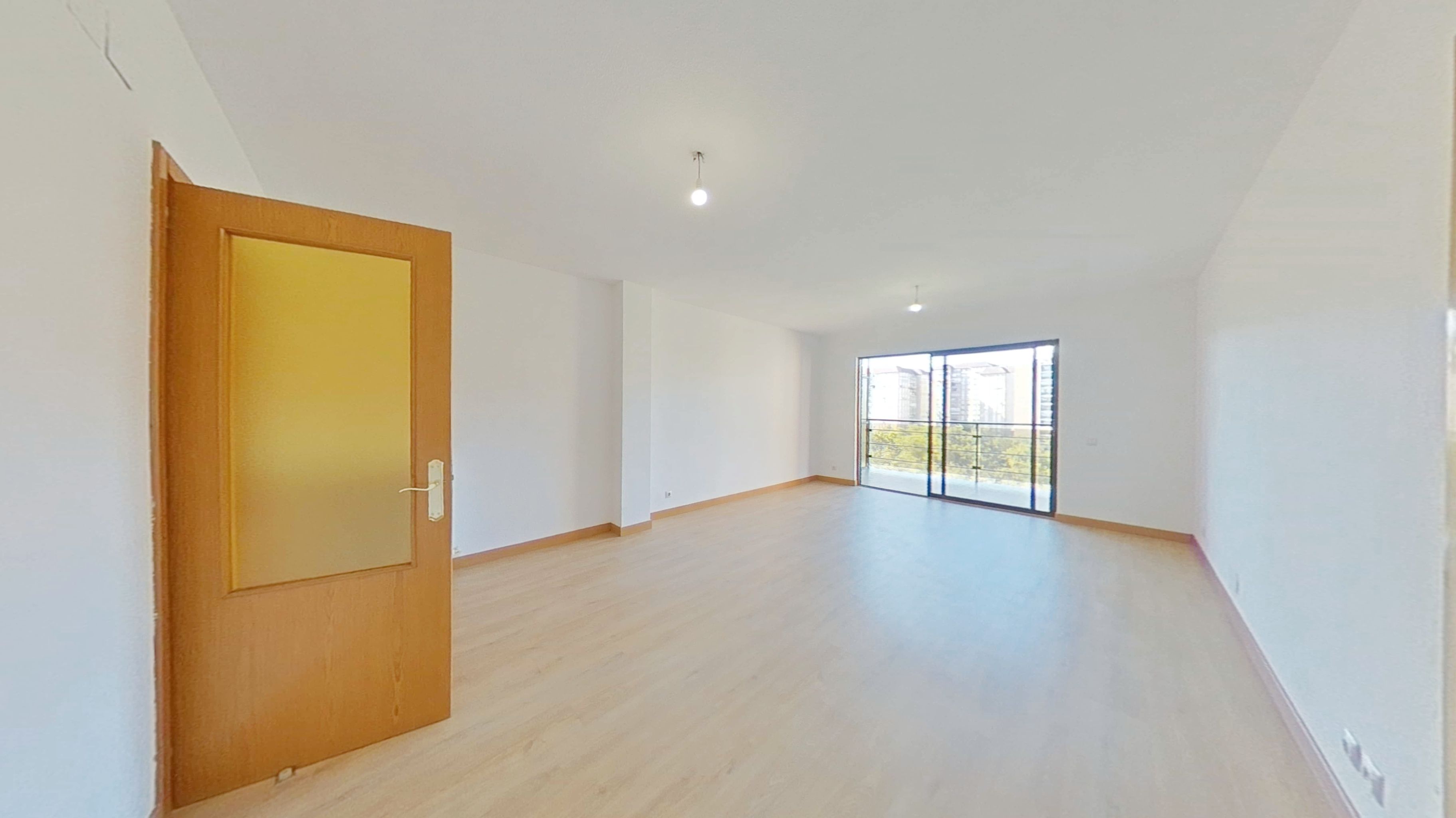 Sala d'estar de Pis en venda en  Madrid Capital amb Calefacció, Terrassa i Forn
