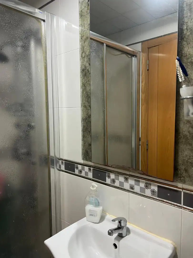 Bany de Pis en venda en Castellón de la Plana / Castelló de la Plana amb Aire condicionat, Parquet i Moblat
