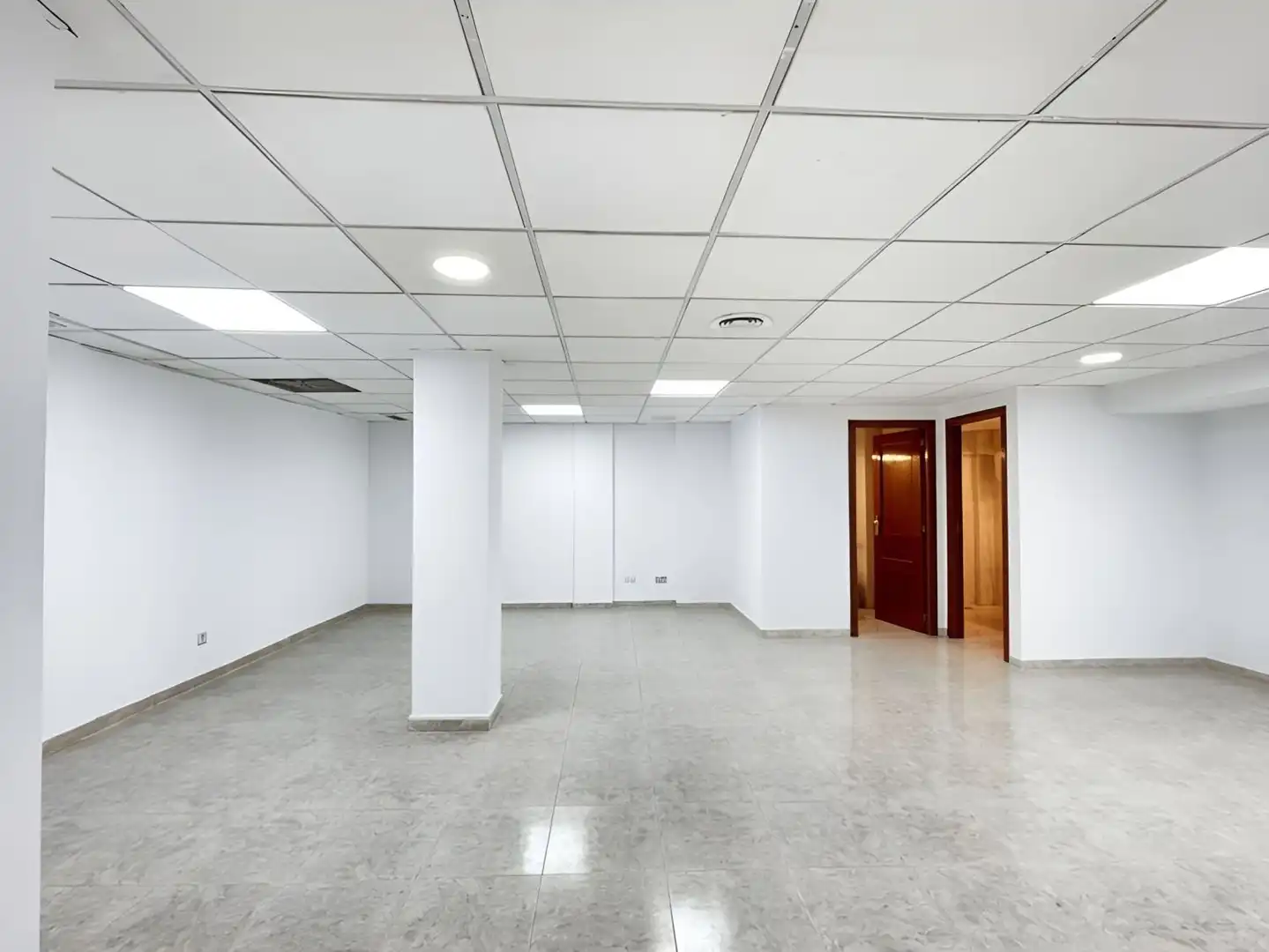Büro mit Aufzug zur Miete in General Lacy 5, imagen 9