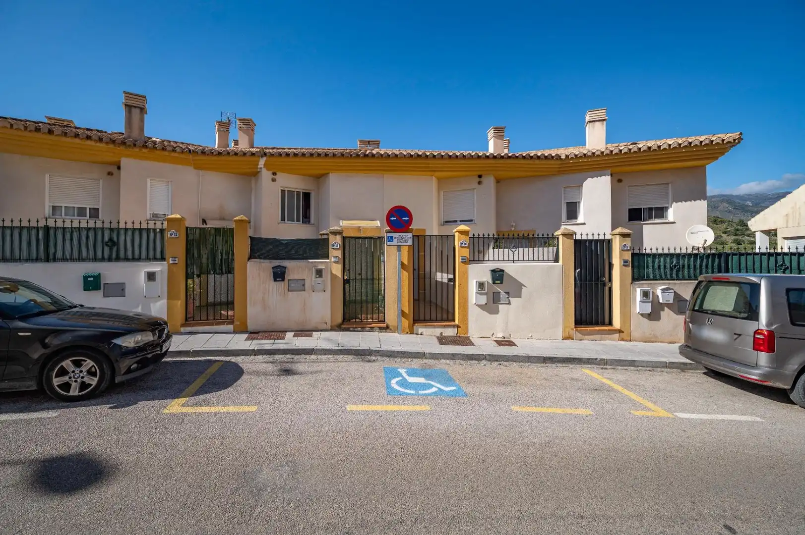 Exterior view of Houses for sale in Almuñécar