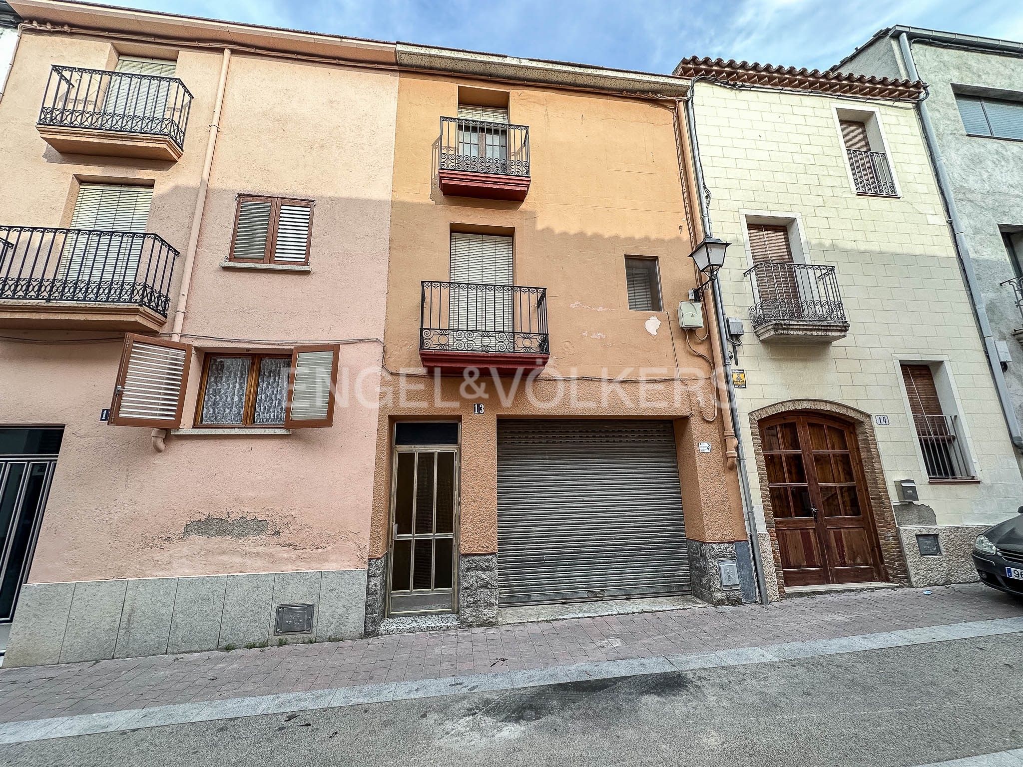 Exterior view of House or chalet for sale in Sant Sadurní d'Anoia  with Heating, Terrace and Storage room