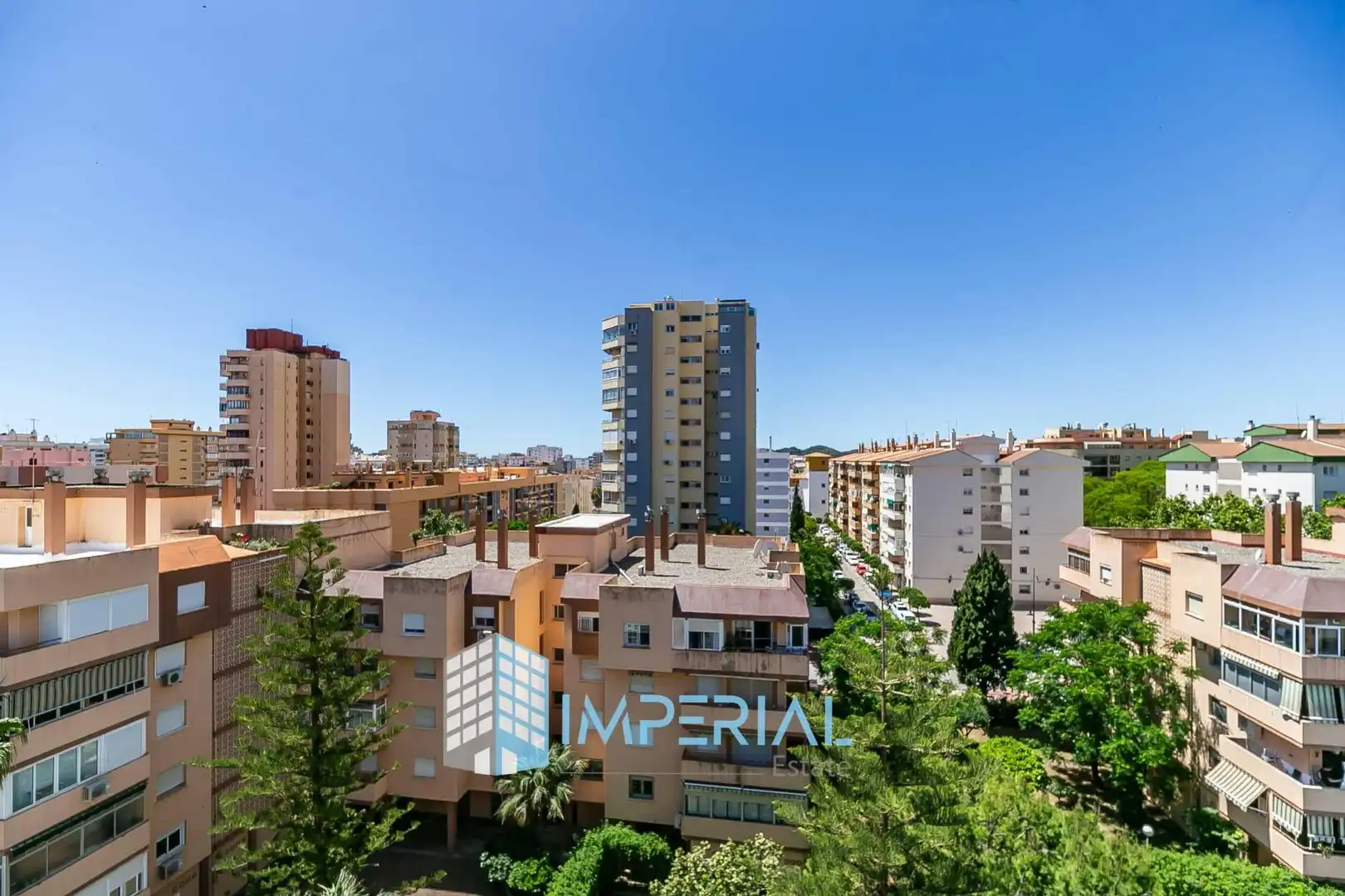 Exterior view of Apartments for sale in Fuengirola  with Air Conditioner, Terrace and Community pool