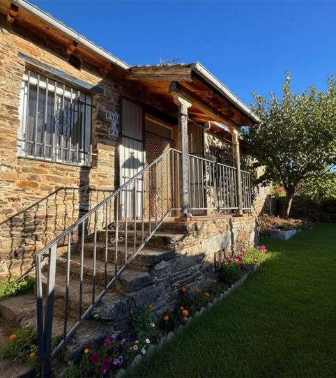 Foto 2 de Casa o xalet en venda a Calle Escuela-pi, 2, Lucillo, León