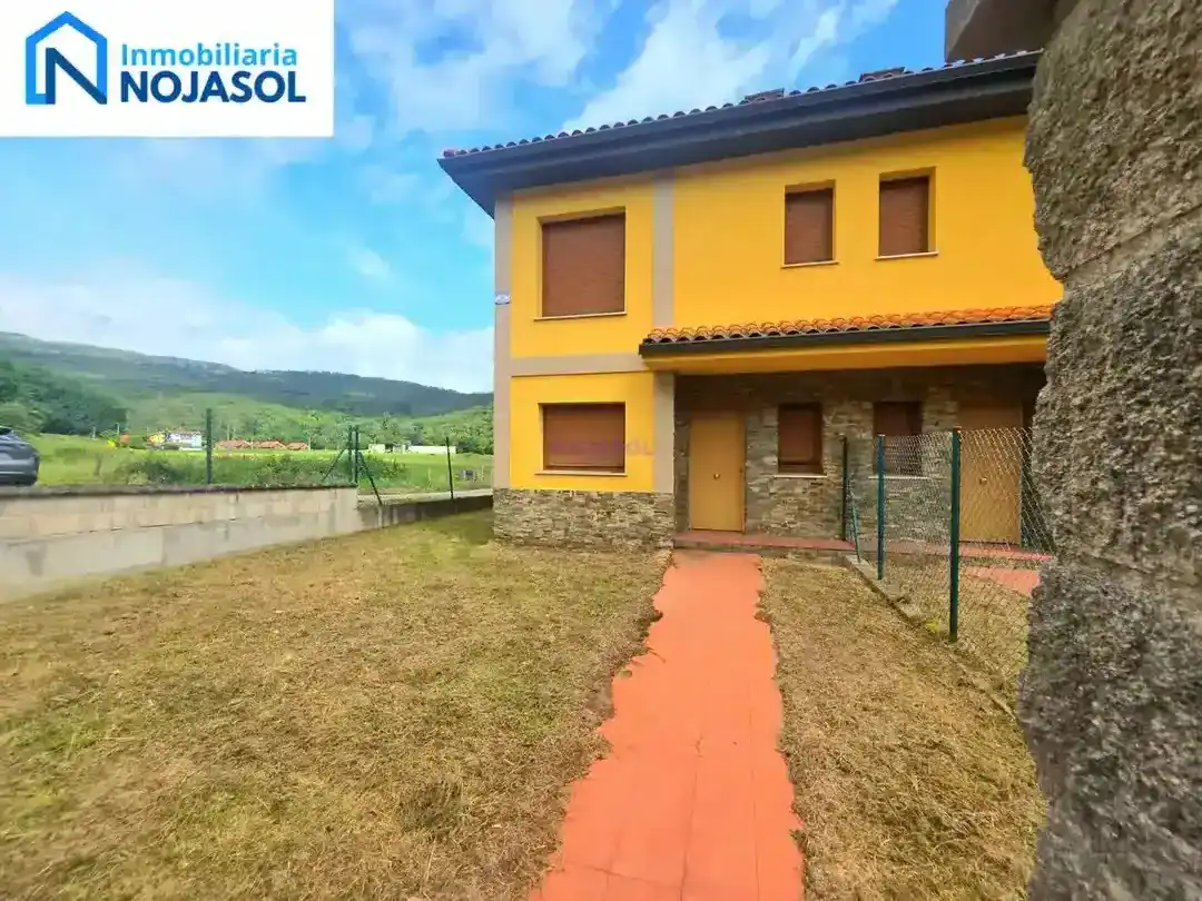 Casa adosada en venta en CA-261, Ruesga