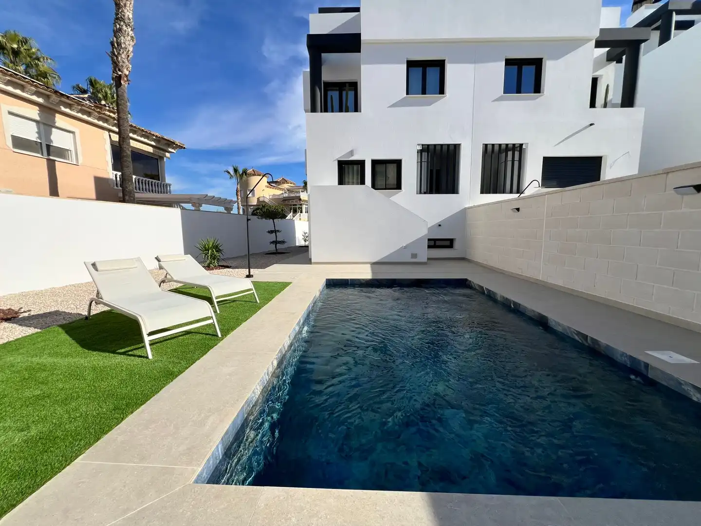 Detached homes for sale in Benferri