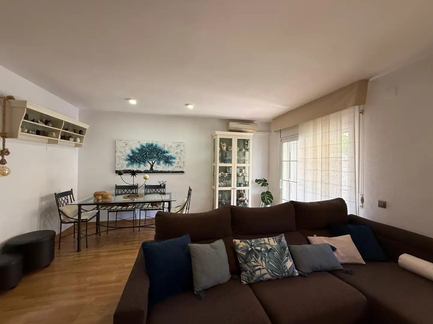 Sala de estar de Casa o chalet en venta en Barberà del Vallès con Calefacción, Jardín privado y Terraza