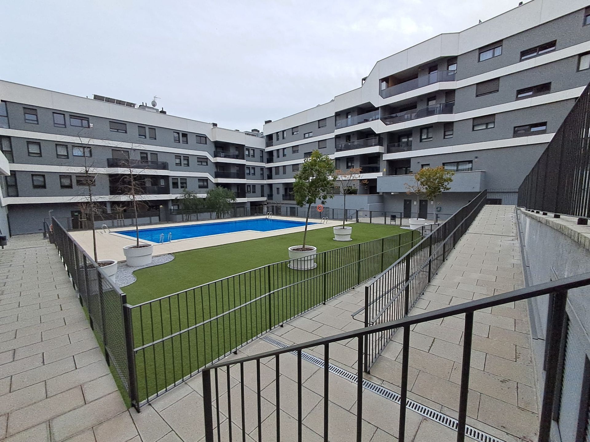 Piscina de Pis de lloguer en Mataró amb Aire condicionat, Calefacció i Terrassa