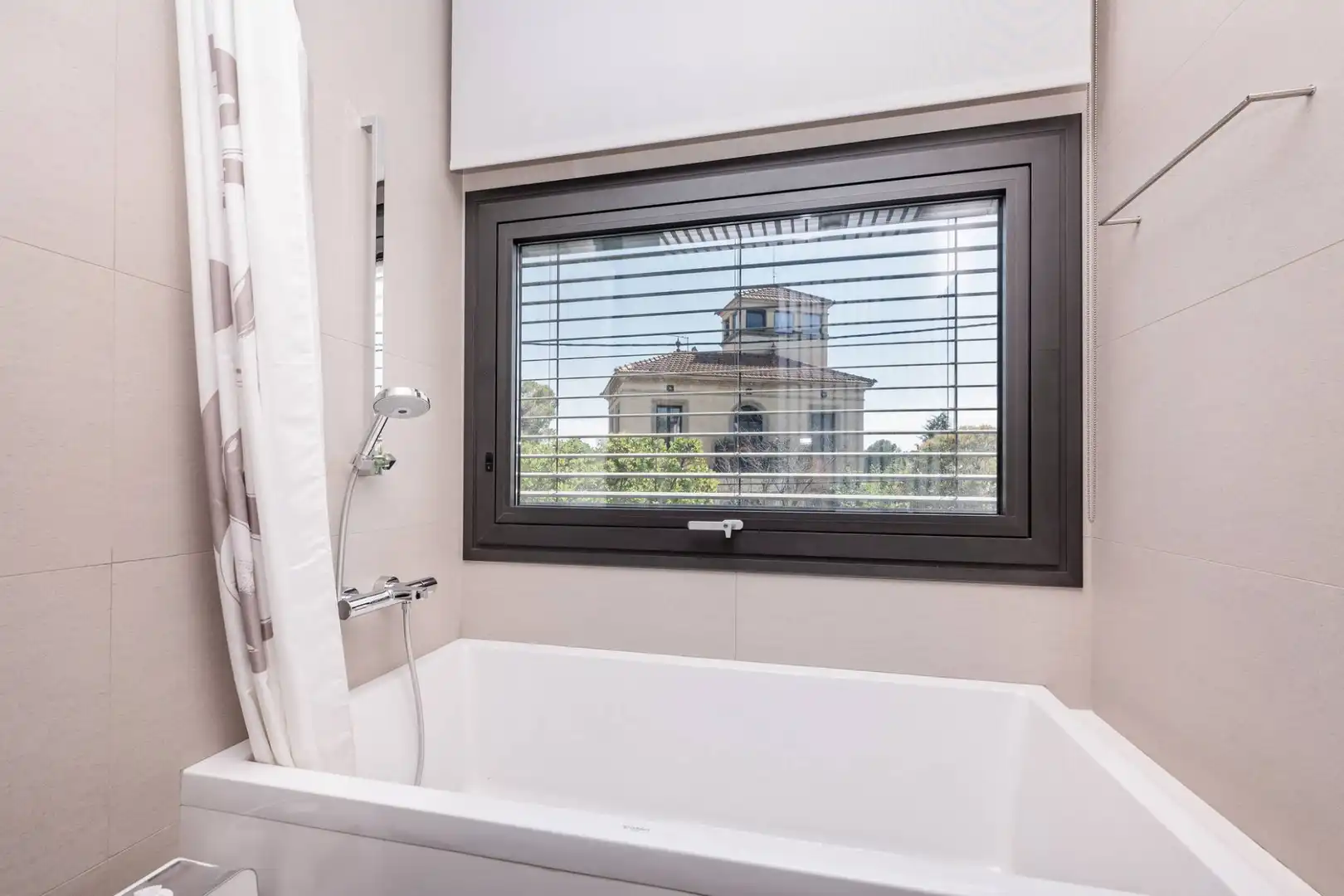 Villa mit Pool zur Miete in Valldoreix, imagen 32