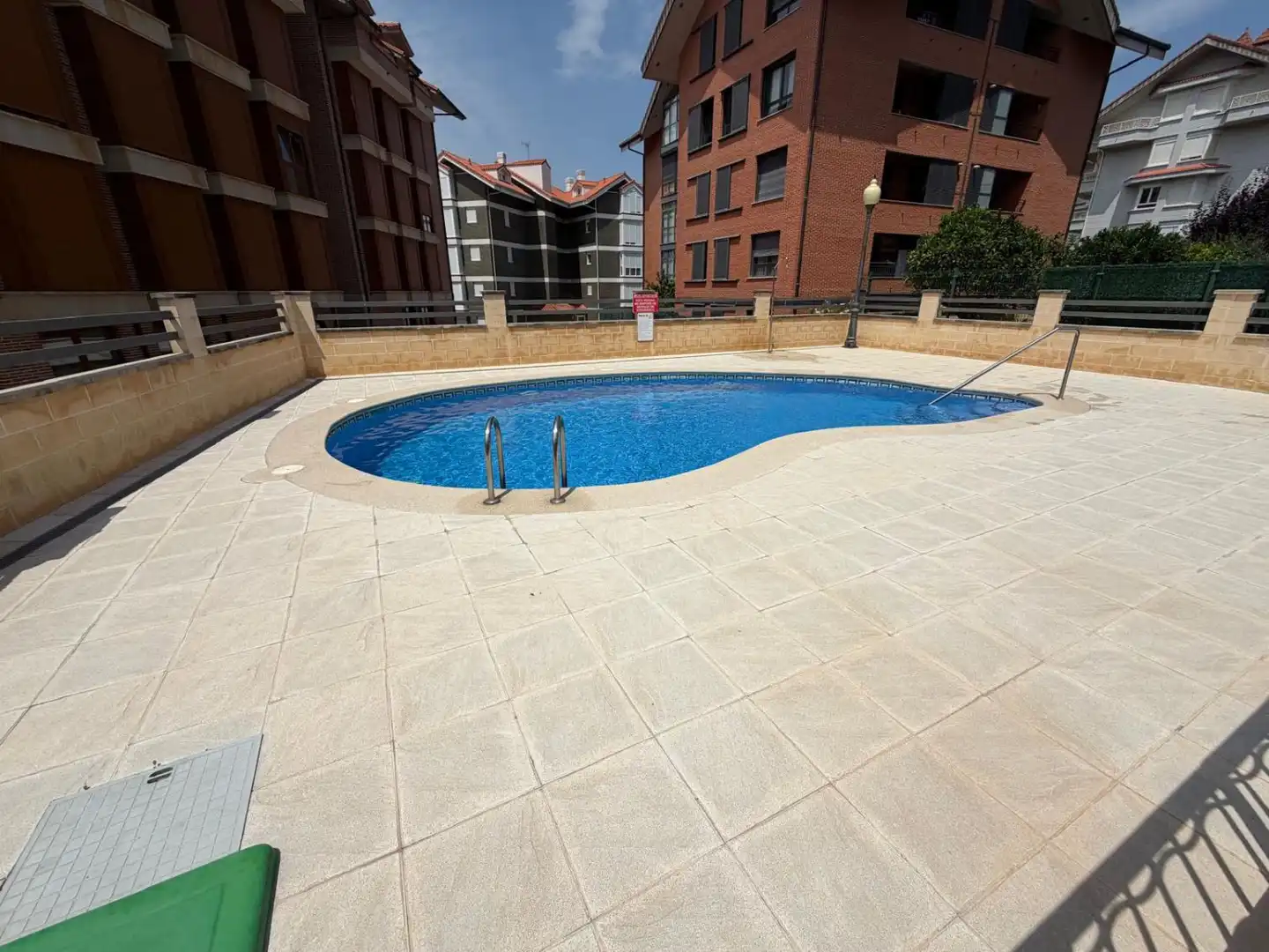 Piscina de Àtic en venda en Noja amb Calefacció, Terrassa i Piscina comunitària