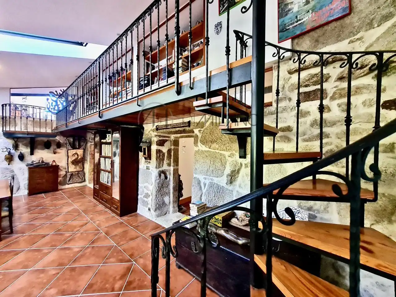 Country house zum Verkauf in Gondomar mit Heizung, Privatgarten und Terrasse