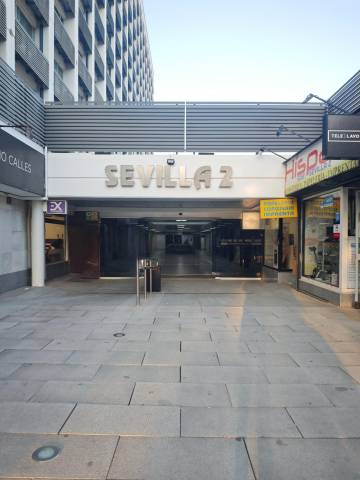 Local comercial en Alquiler en La Buhaira