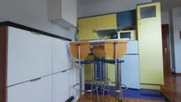 Cuina de Pis en venda en Oviedo  amb Calefacció