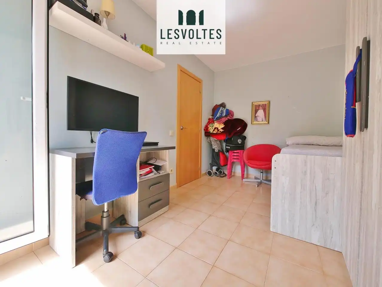 Houses for sale in Carrer de Martí Jordi Frigola, Centre
