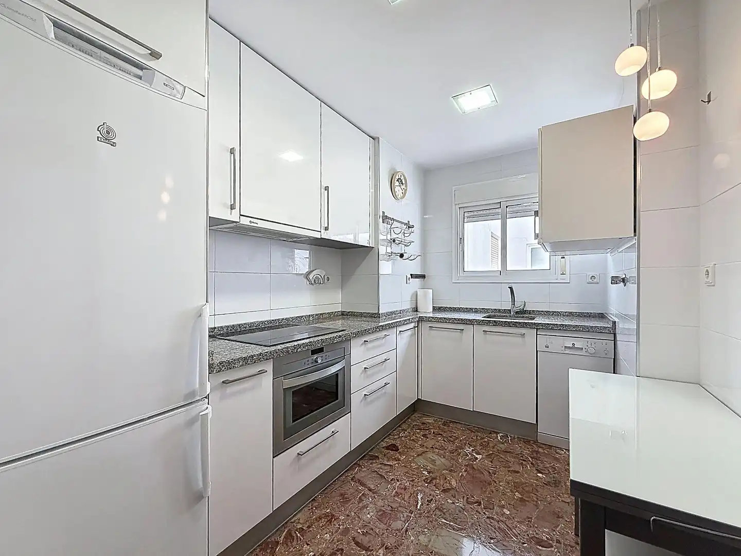 Cocina de Ático de alquiler en Fuengirola con Terraza y Amueblado