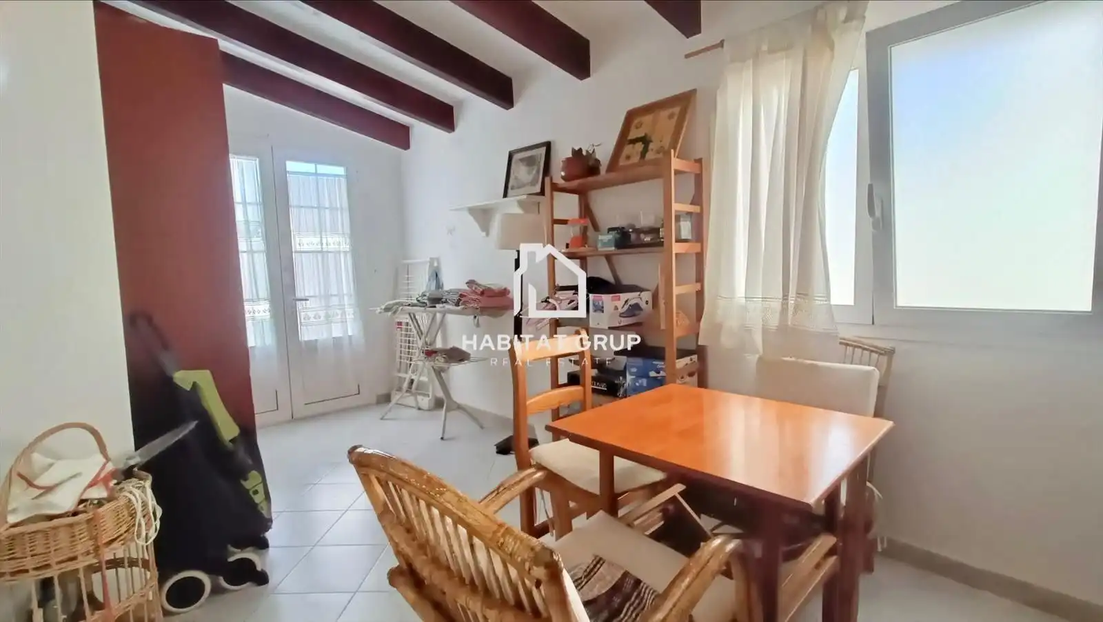 Esszimmer von Einfamilien-Reihenhaus zum Verkauf in Sant Lluís mit Heizung, Privatgarten und Terrasse