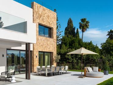 Casa amb piscina en venda a Milla de Oro