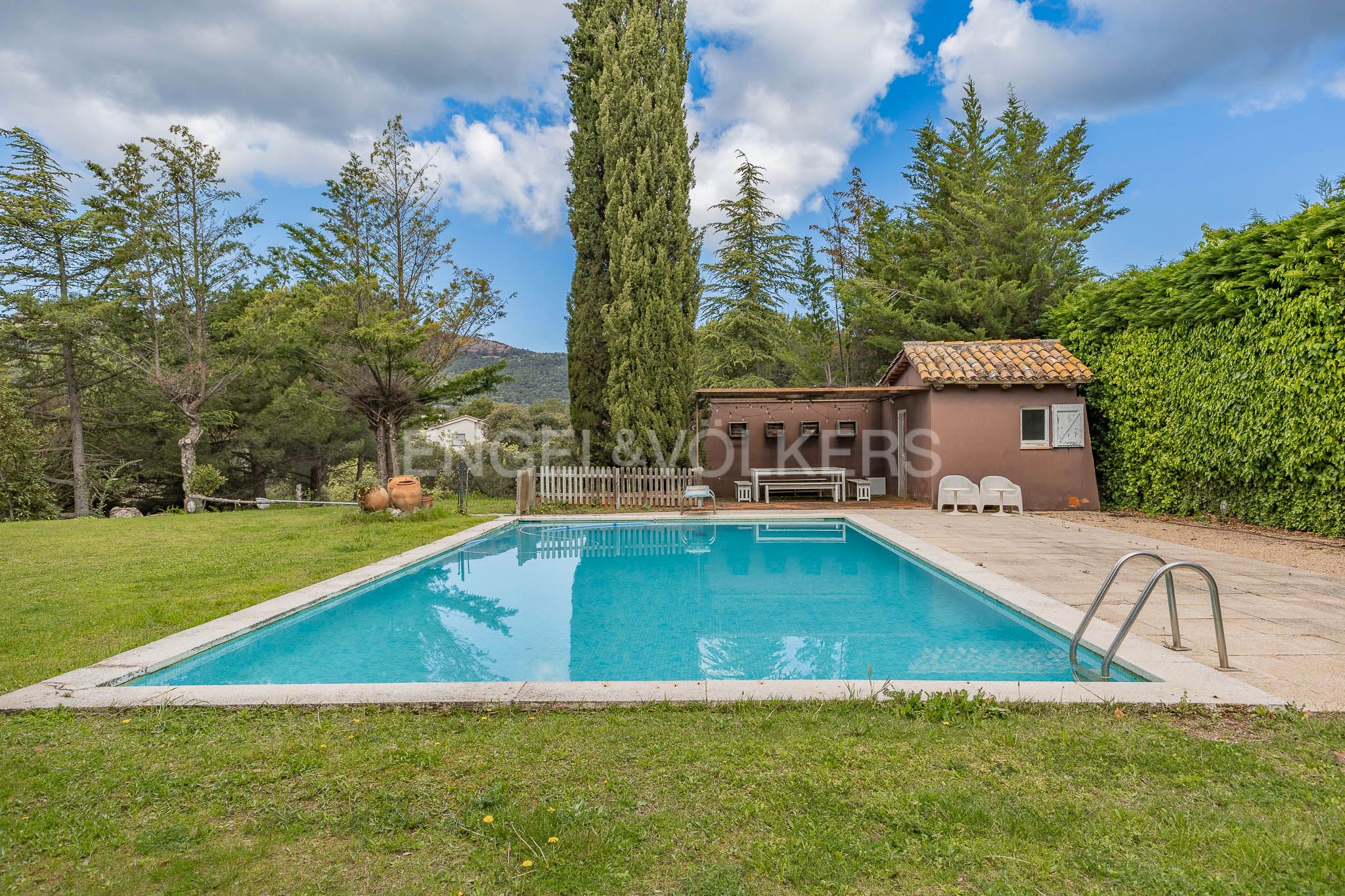 Jardí de Casa o xalet en venda en Matadepera amb Calefacció, Jardí privat i Terrassa