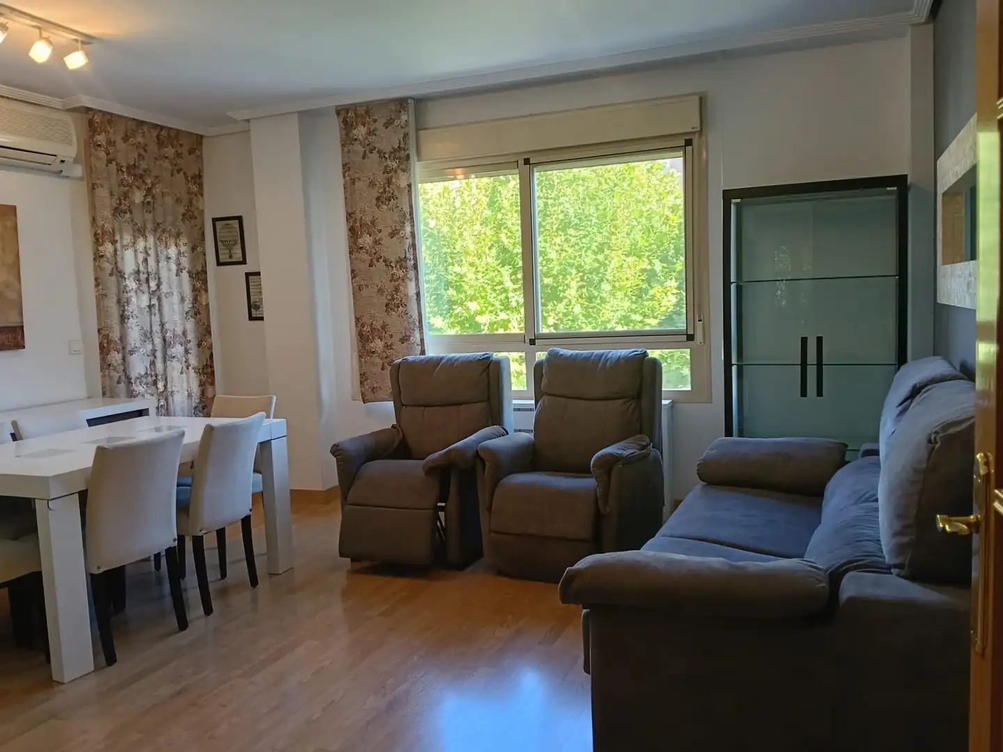 Wohnung mit Terrasse zum Verkauf in Avenida de Gregorio Arcos 3, imagen 2